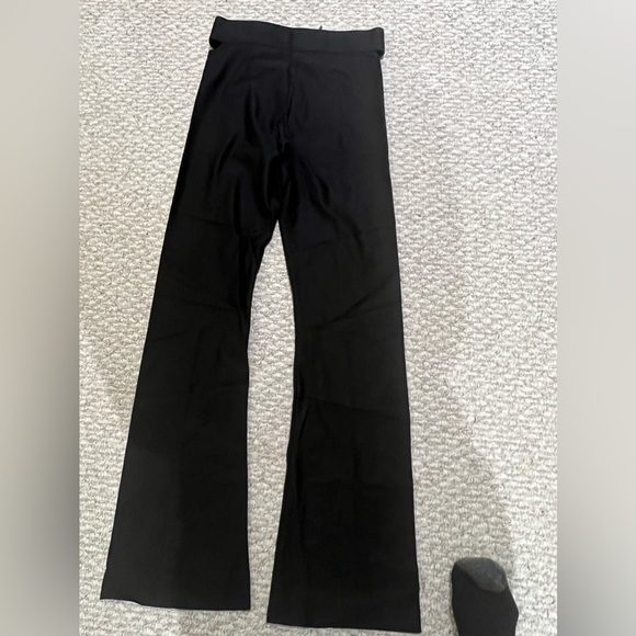 Zara pants cut out on the sides size large - Picture 3 of 4